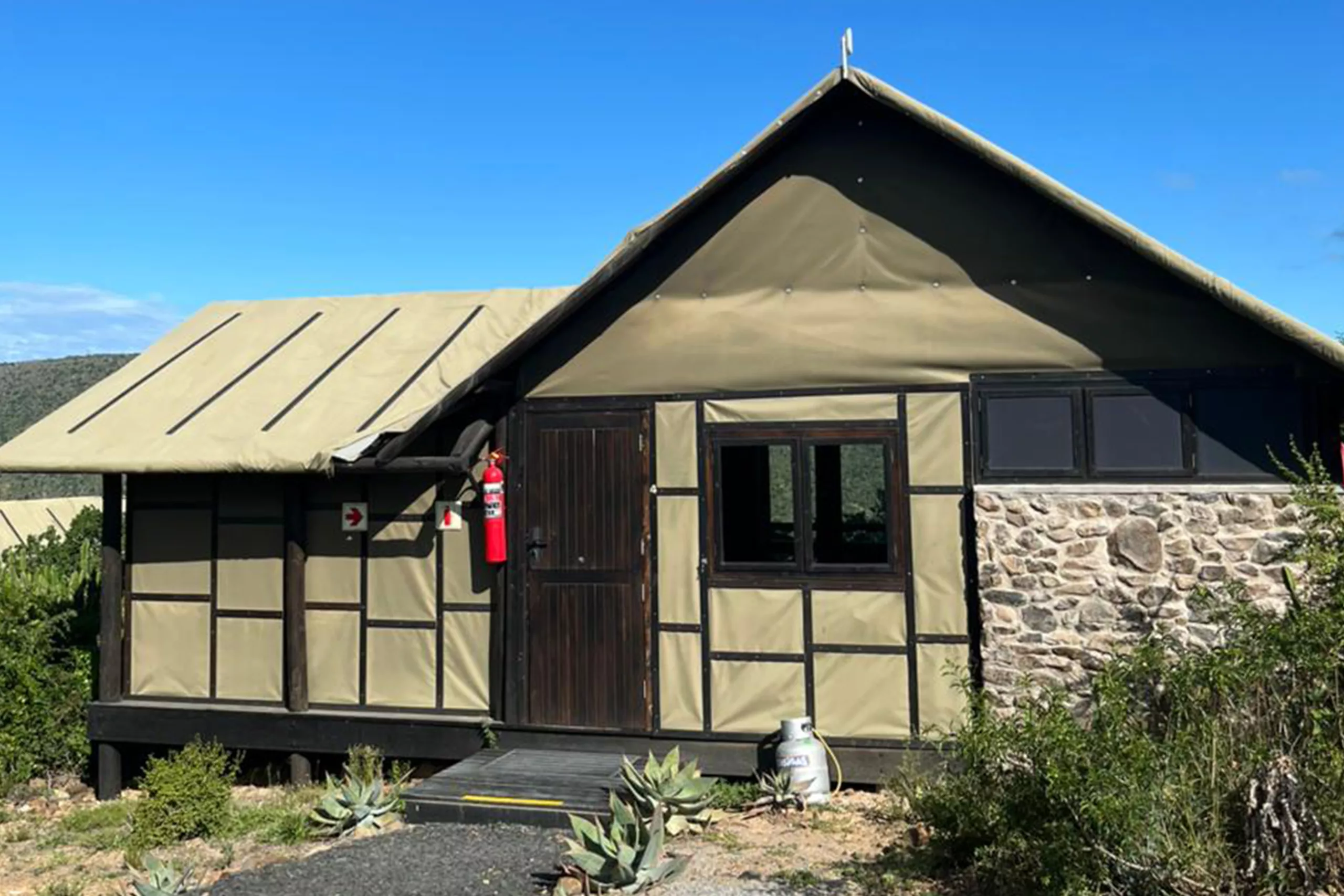 Fish Eagle Tent (Glamping Tent 4) Fish Eagle Tent (Glamping Tent 4)